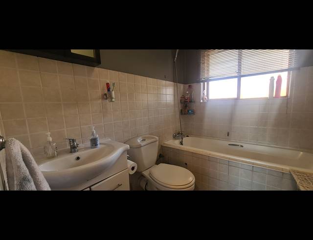2 BEDROOM APARTMENT FOR SALE IN HALFWAY GARDENS